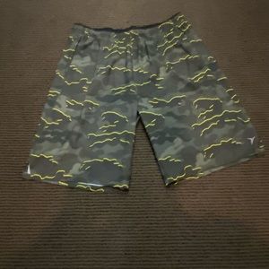Men’s Old Navy Active 10”(inseam) Workout Shorts.